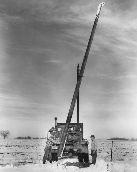 elmer zinnel and harry gawreluk building lines near lake wilson 1949