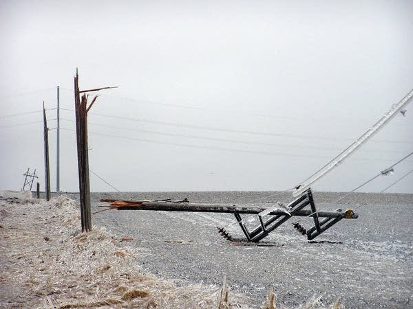 1996 Ice Storm SW Minnesota Power Lines Down. Photo from MPR.